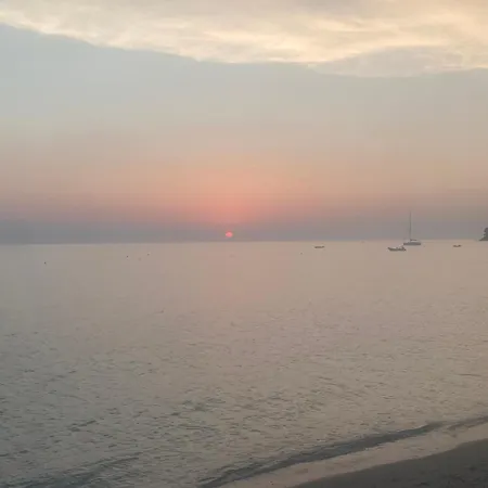 Hamola Calumba 公寓 *